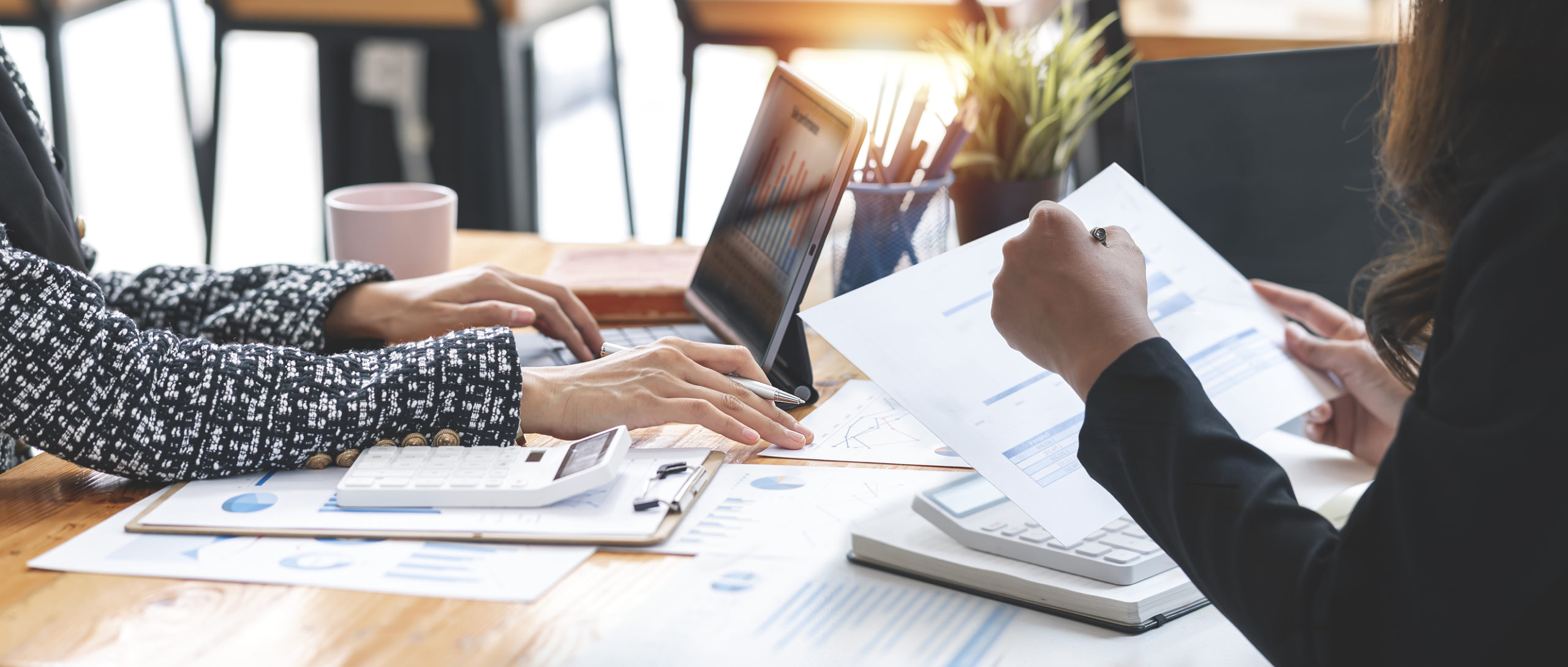 invoice factoring vs line of credit invoice factoring vs line of credit